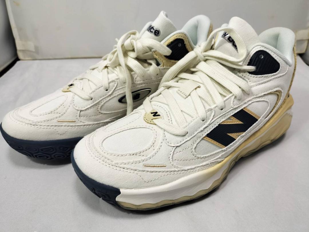☆新品　ニューバランス fresh foam bb バスケ　シューズ26.5