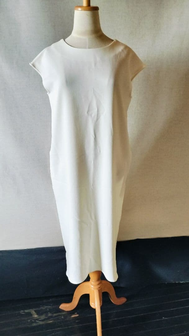 SOEJU ソージュ　2WAYワンピース　白