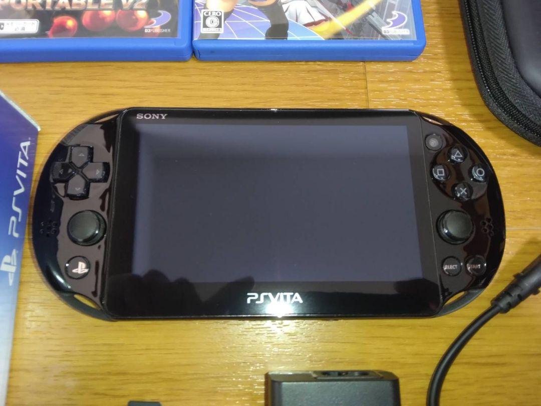 PS VITA PCH-2000 ZA11 ソフト メモリーカード  付き