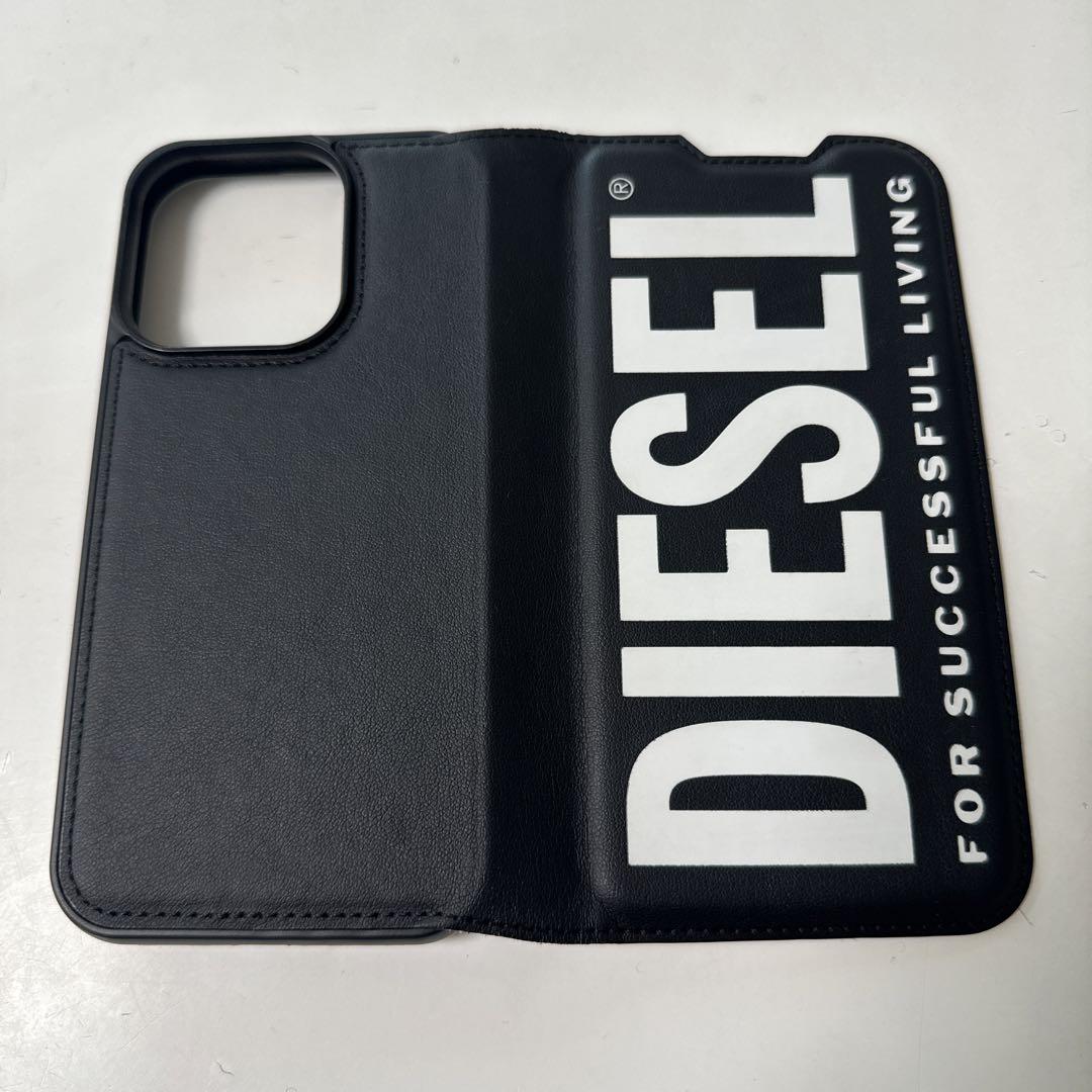 DIESEL 手帳型 ケース iPhone15Pro BK/WH by メルカリ DIESEL 手帳型 ケース iPhone15Pro BK/WH by メルカリ