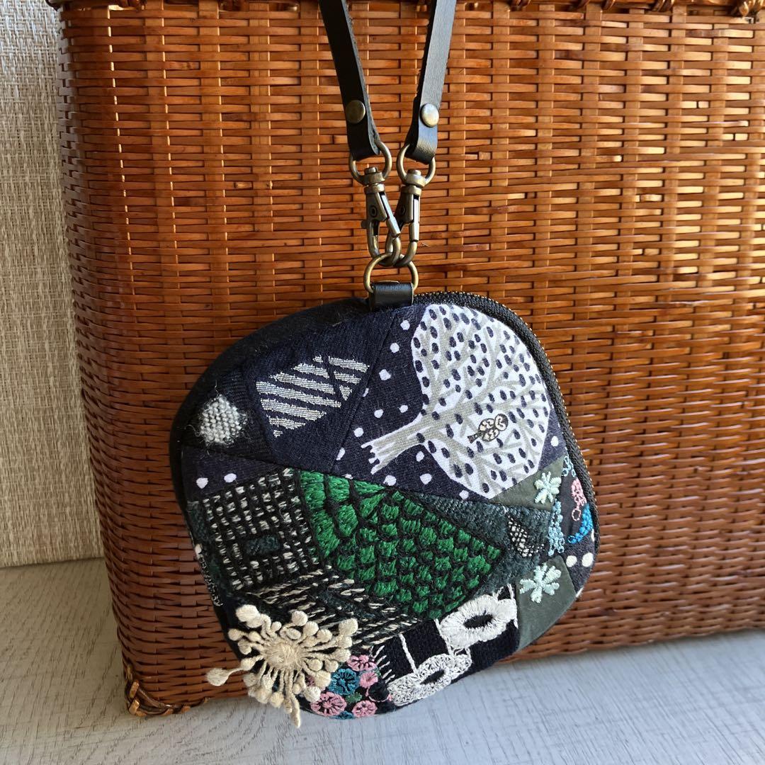 ハンドメイド　ミナペルホネン　ポーチ　少し大きめタイプ　②