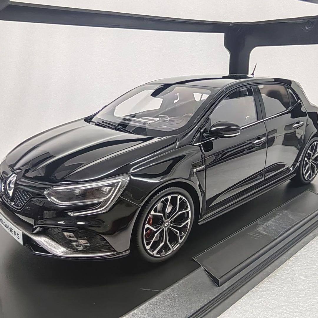 Renault Megane RS ミニカー 1/18 ブラック