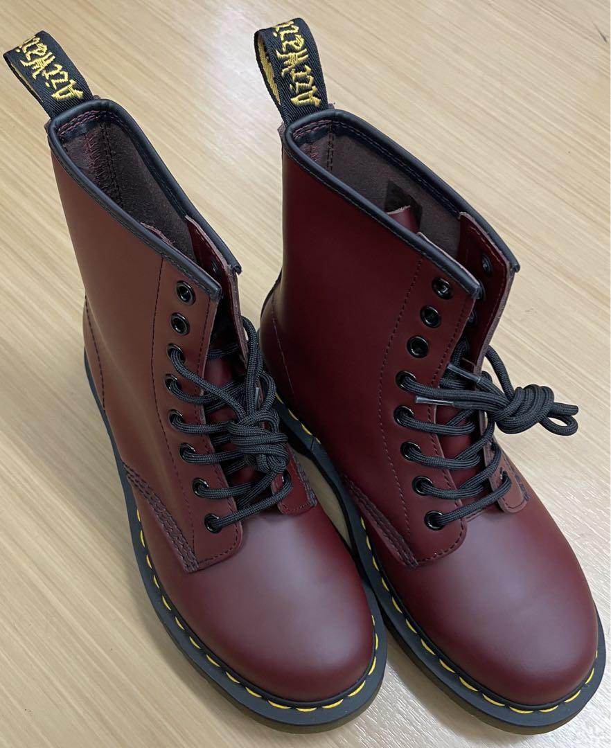 美品　未使用　Dr. Martens バーガンディ 8ホールブーツ