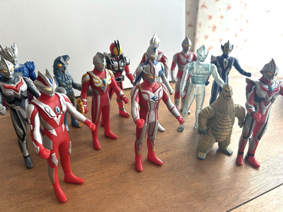 ウルトラマンフィギュア 14体セット - メルカリ