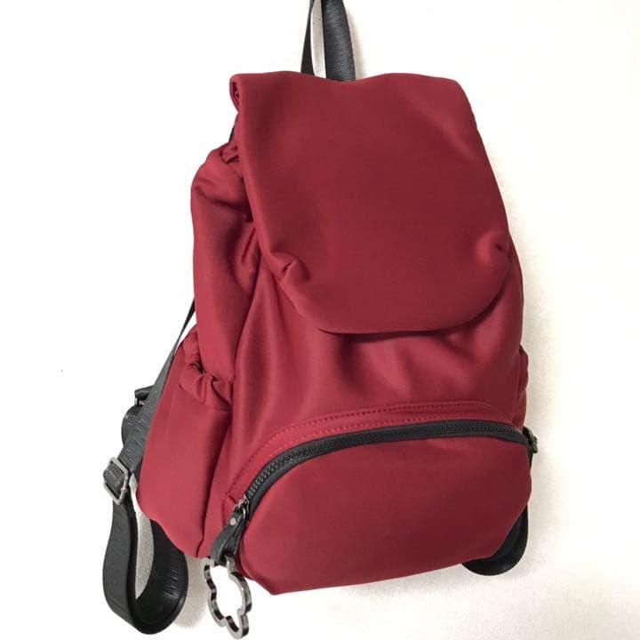 贅沢 新品タグ付き☆マリークワント 軽量リュック ジャージカラビナ