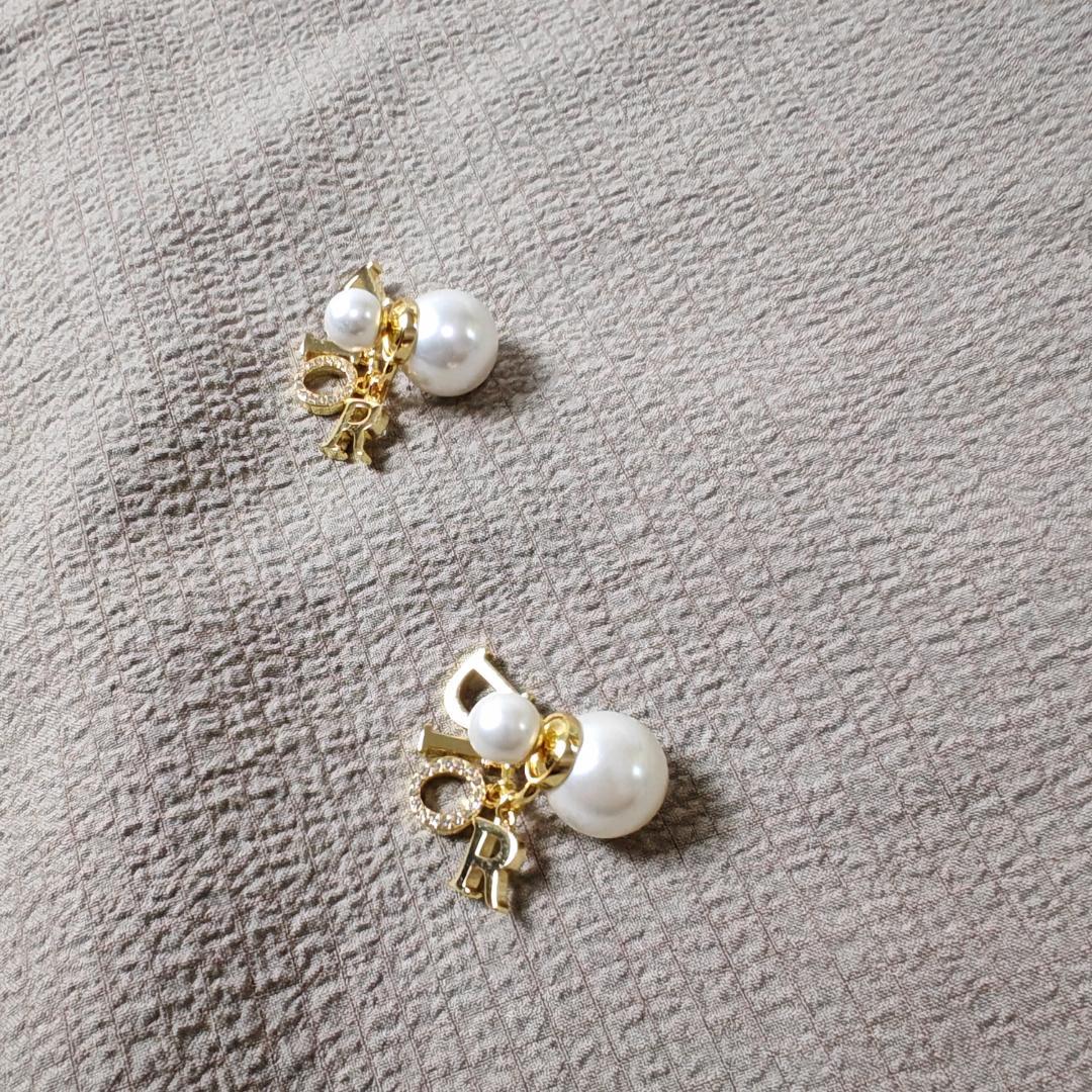 Dior ロゴ付きパールフープピアス --63目立った傷や汚れなし FORTGASGNV_COM_BR