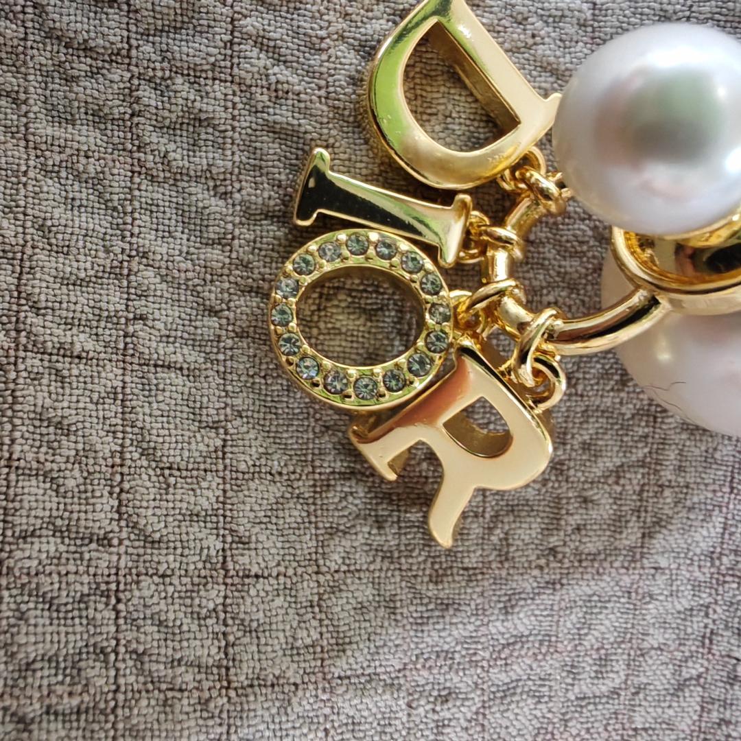 --63目立った傷や汚れなし