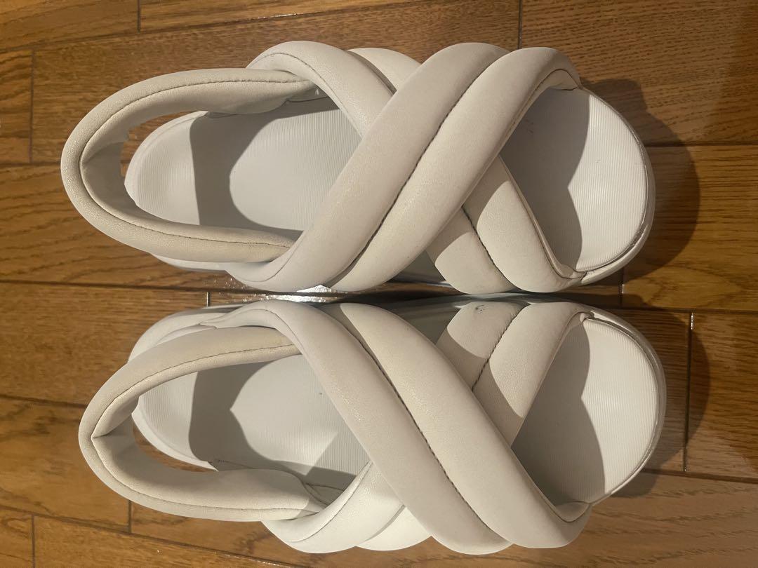 Nike エアマックスアイラ　サンダル