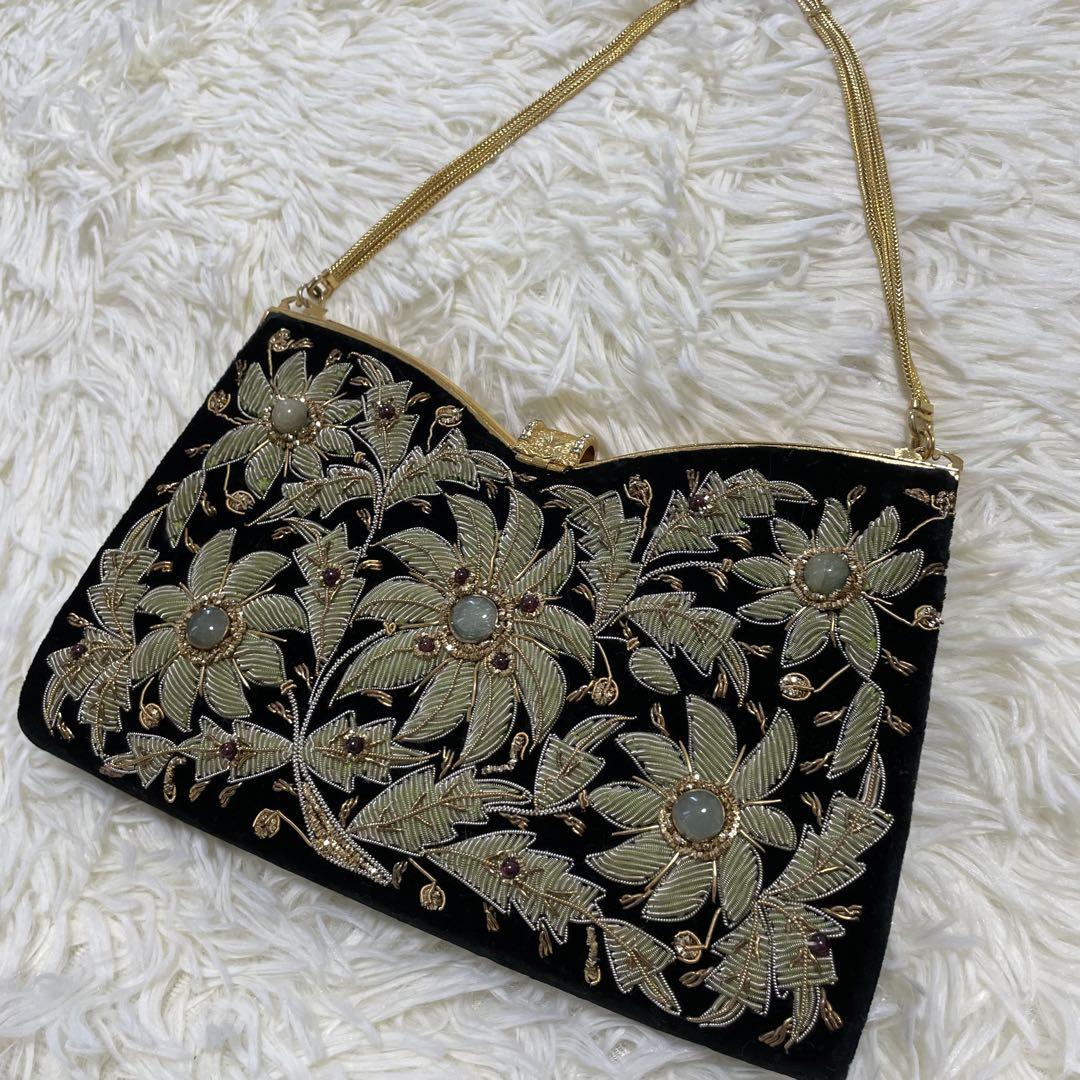 LUMY ビーズと刺繍のパーティーバッグ 美品】Lumy ルミーはしもと ビーズ刺繍 パーティーバッグ がま口