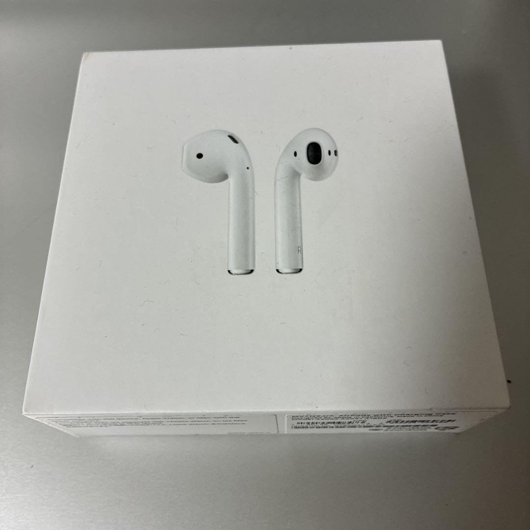 期間限定のお買い得商品 AirPods第2世代正規品本体 充電ケーブル付き ホワイト イヤホン