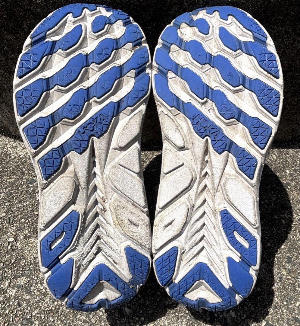 23.5 ホカオネオネ HOKA ONEONEクリフトン8 CLIFTON8