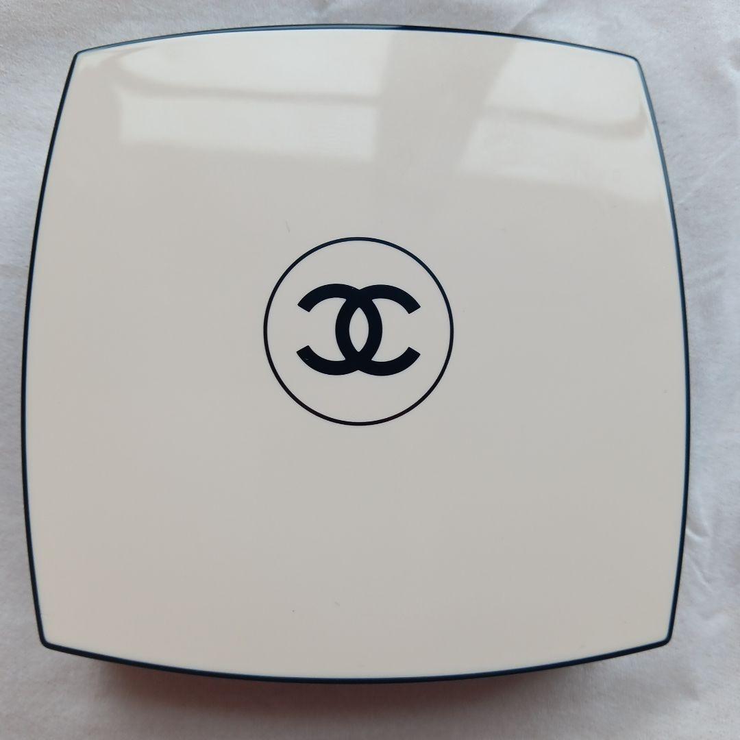 Chanel レベージュパレットルガール　ゴールデン