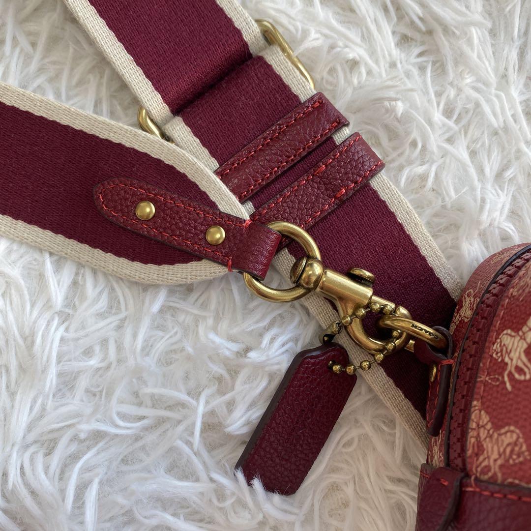 【新品未使用】coach コーチ ショルダーバッグ チャーム 布袋付き 馬車 【新品未使用】coach コーチ ショルダーバッグ チャーム 布袋付き 馬車