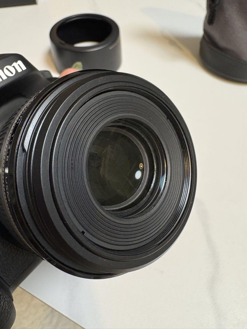 Canonキャノン⭐️一眼レフカメラ　レンズ、バッテリー、レンズフード、ケース付