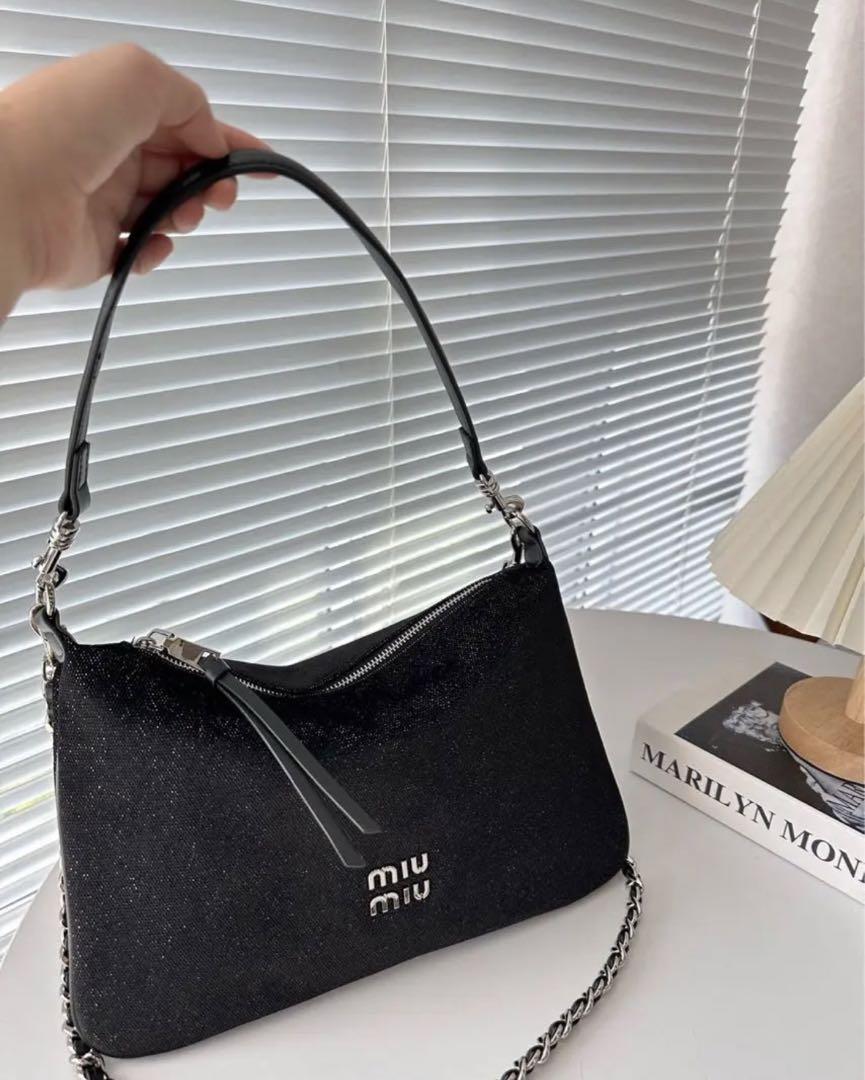 miumiu ショルダーバッグ