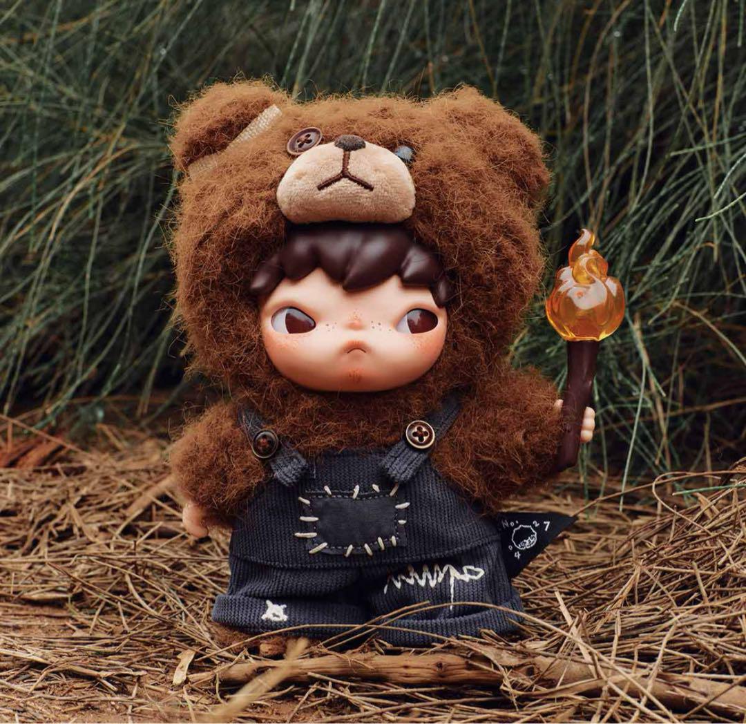 Hirono Living Wild Fight for Joy ぬいぐるみ