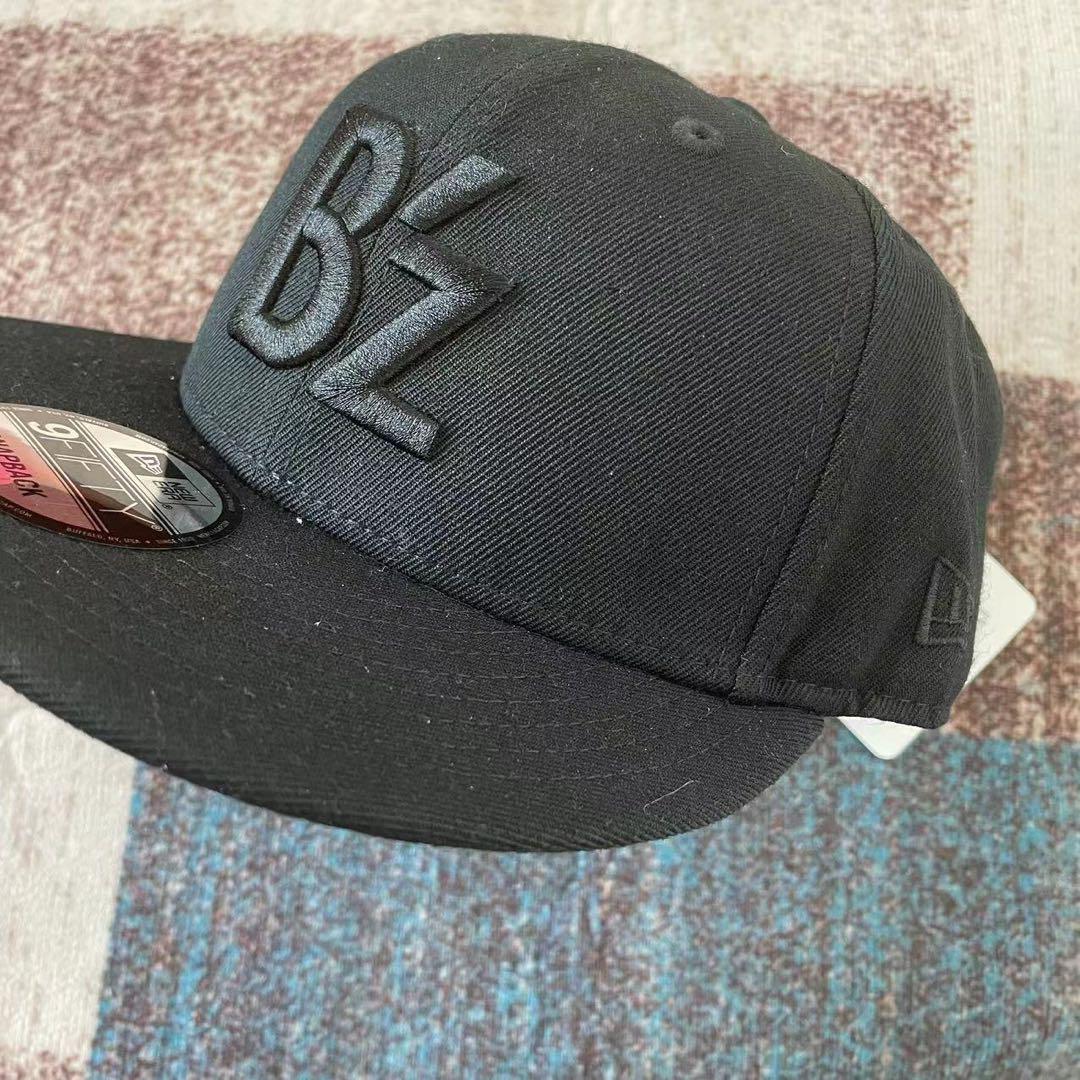 新品未開封★B’z 【NEW ERA】大人サイズ SNAPBACK B'z × New Era9FIFTYコラボキャップ大人サイズ SNAPBACK - メルカリ