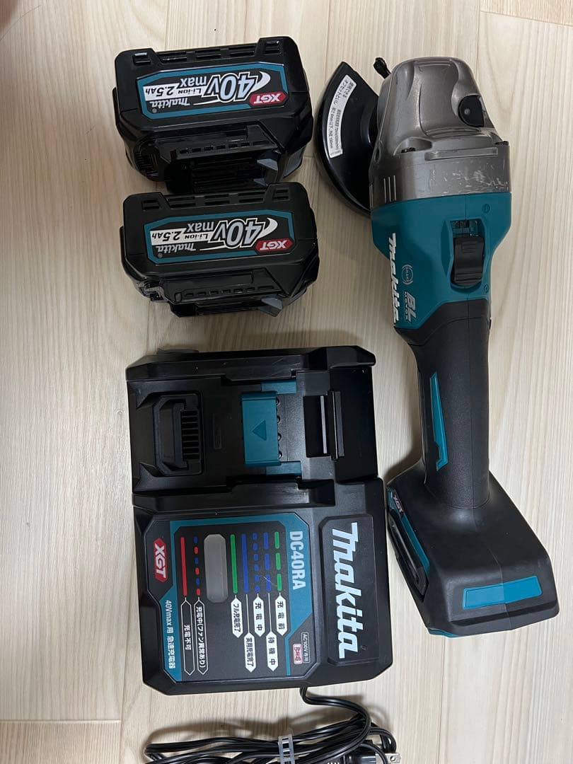Makita GA001grdx