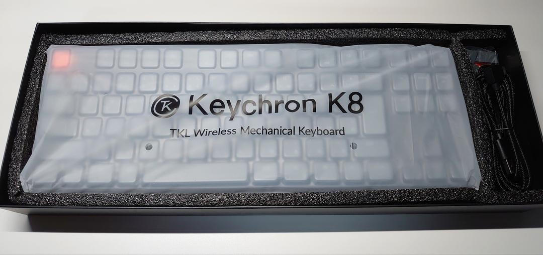 新作格安】 Keychron K8 JIS配列 RGB 赤軸 ホットスワップ対応 日本語