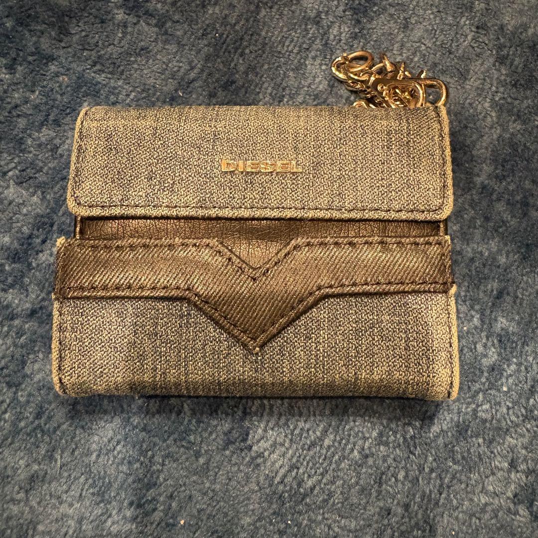 DIESEL デニム風三つ折り財布 4,700円