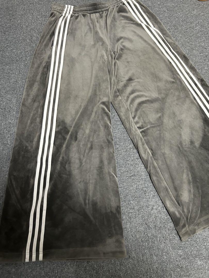 adidas ベルベット ルーズ トラックパンツ ベロア - メルカリ