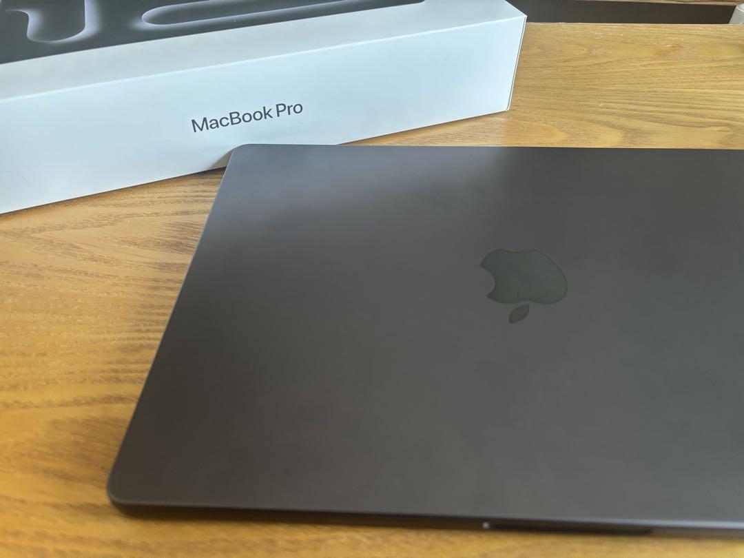 MacBook Pro M3 Pro 14インチ 1TB メモリ18GB
