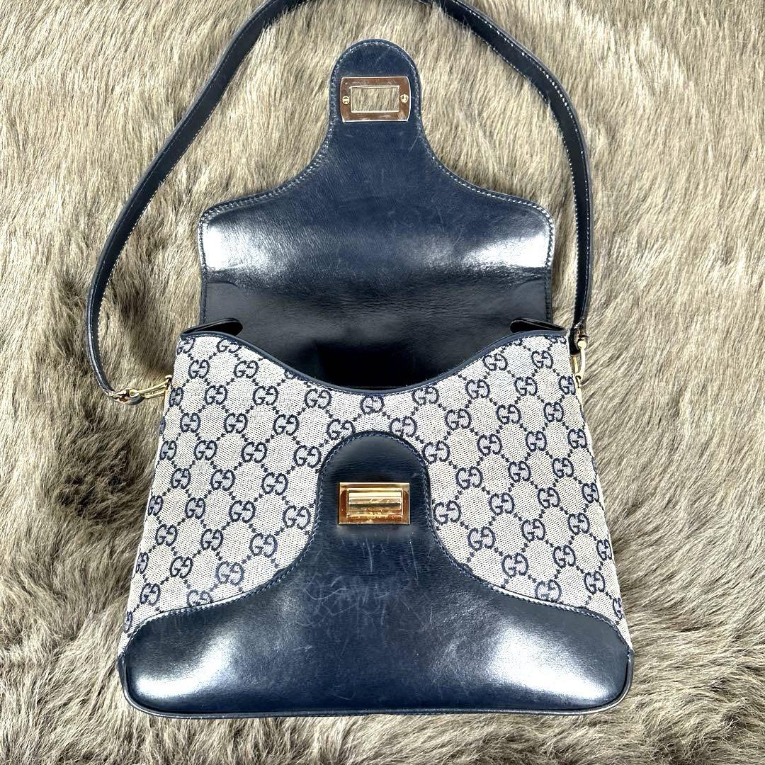 《良品✨激レア》GUCCI ショルダーバッグ　ネイビー　GG K1304