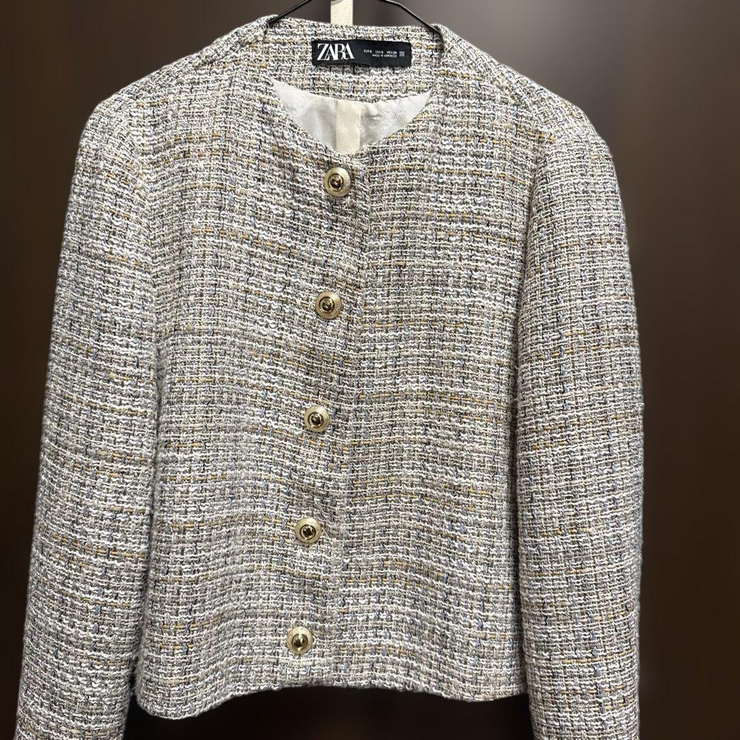 ZARA ノーカラージャケット ホワイト系 - メルカリ