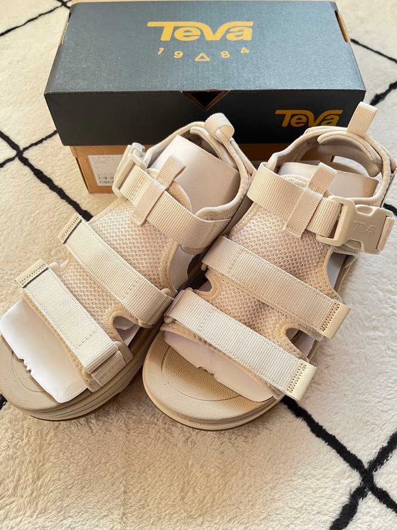 Teva アウトドアサンダル ベージュTEVA