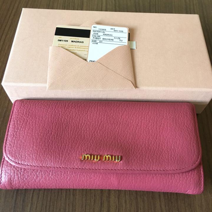 miumiu ミュウミュウ 長財布 miumiu ミュウミュウ 長財布