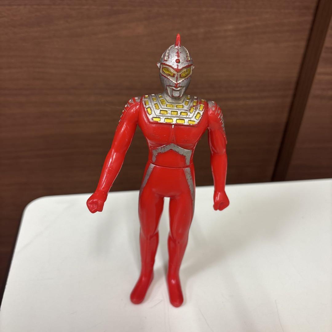 ウルトラマン フィギュア 赤/銀 ウルトラマンセブン フィギュア 赤銀 円谷プロ - メルカリ