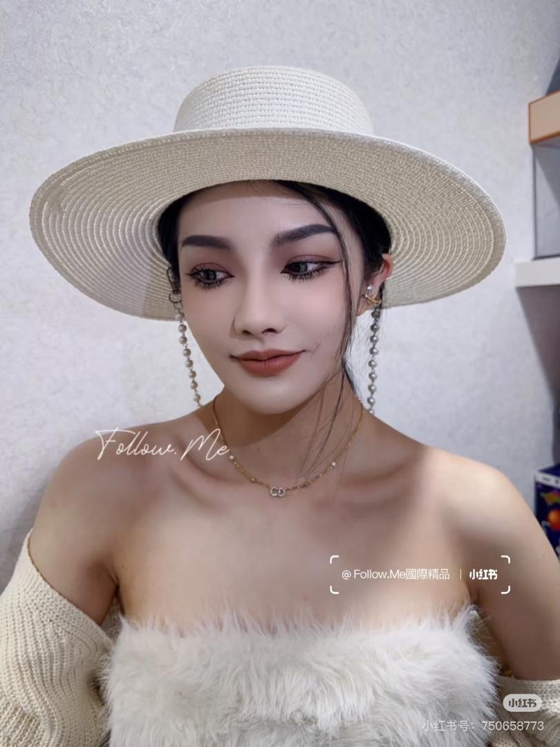 Dior ゴールドメッキ ネックレス