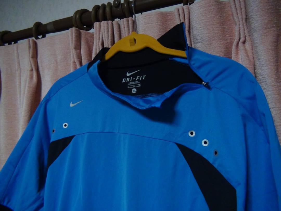 NIKEのポロシャツ（XL）ブルーブラック！。