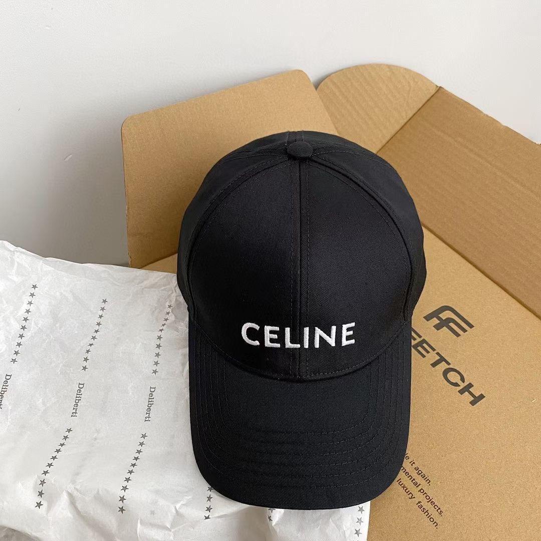 CELINE ブラック ベースボールキャップ - メルカリ