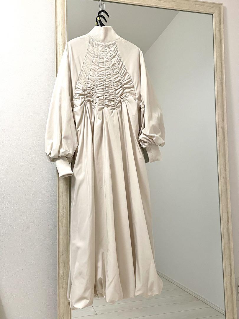 【早い者勝ち】emmi atelier ecoギャザーディティールワンピース