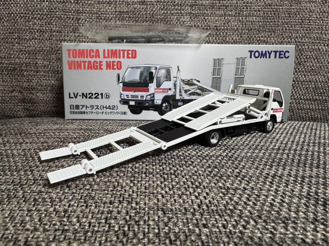 トミカリミテッドヴィンテージNEO 1/64 アトラス　花見台セフテーローダ
