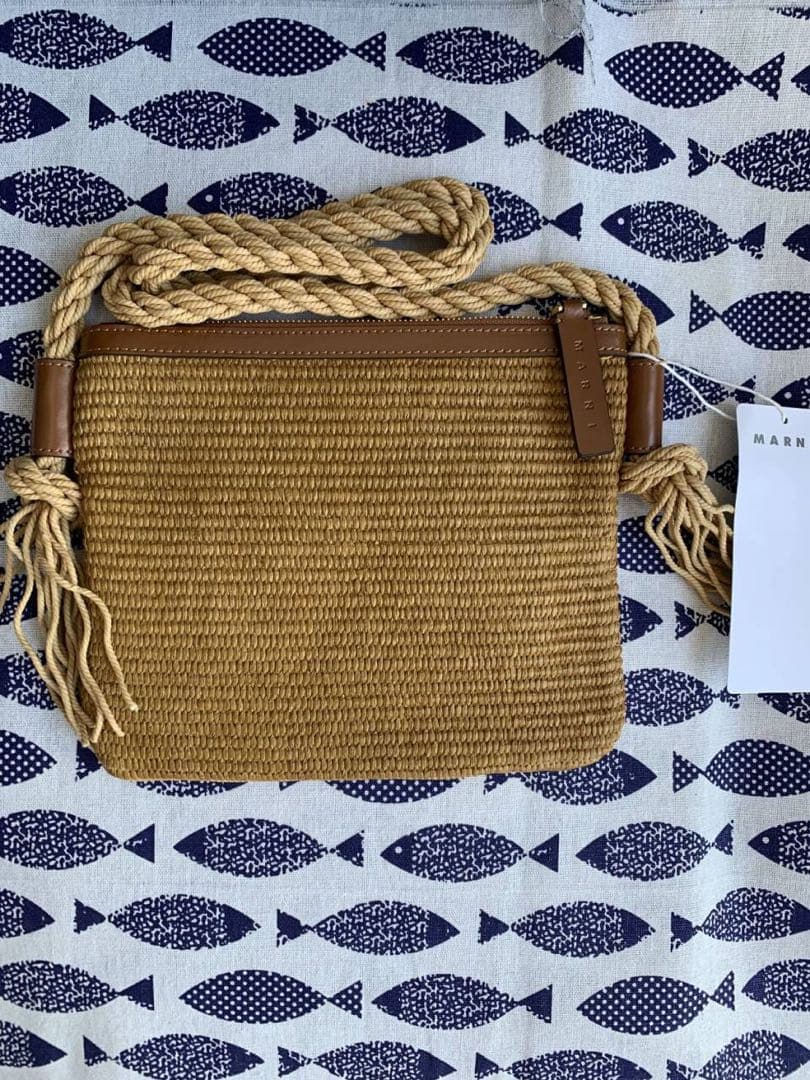 新品未使用】MARNI マルニ ショルダーバッグラフィア ポシェット い