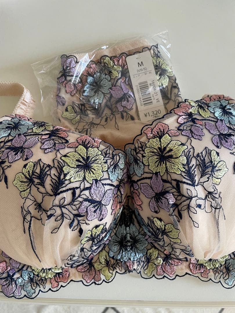 エメフィール ブラジャーショーツセット F65 3点セットaimerfeel