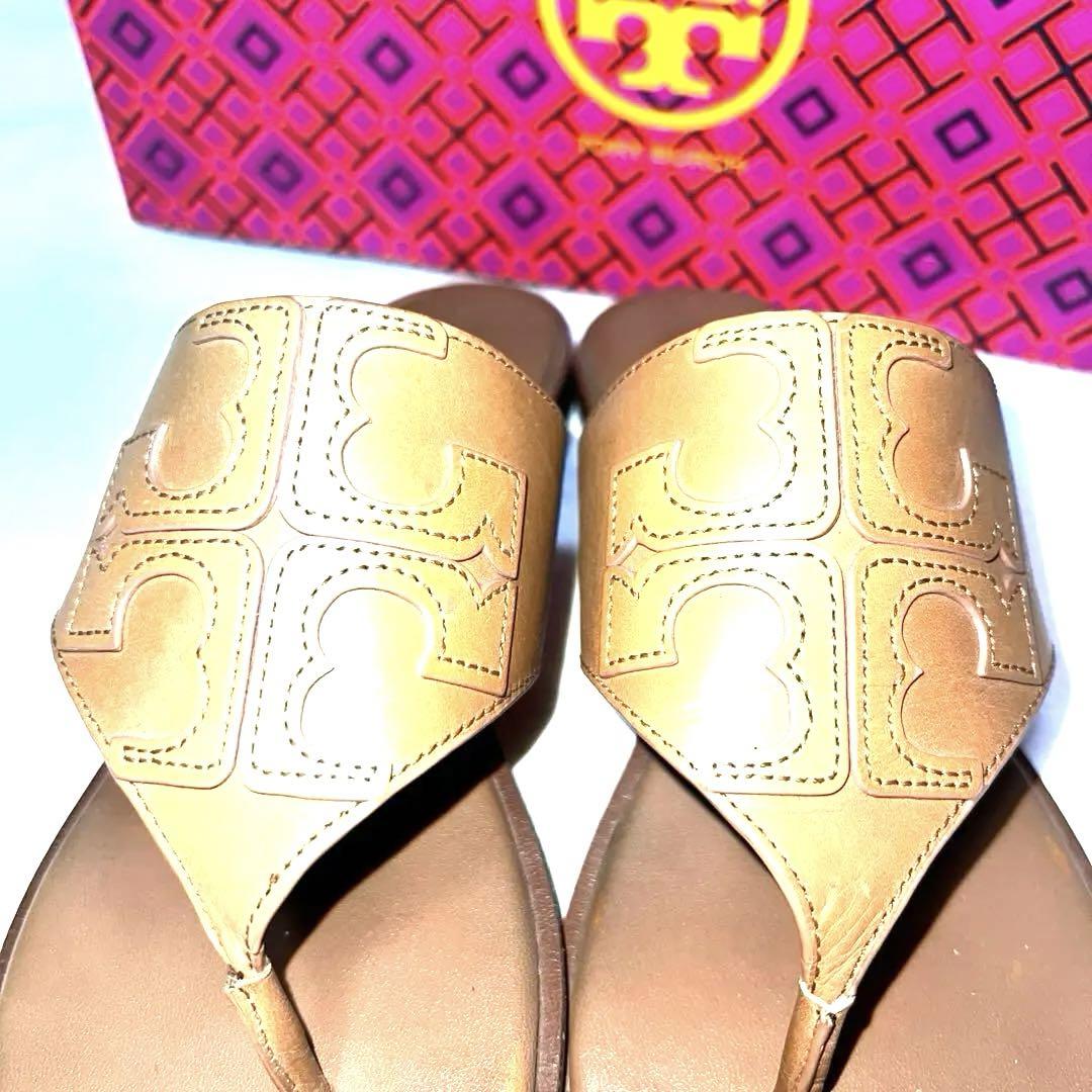 新品未使用トリーバーチ(TORY BURCH)ロゴビーチサンダル サイズ7