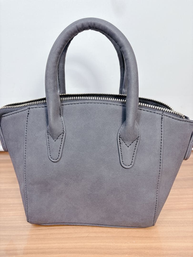 スタッズ付き グレー 2wayショルダーバッグ ジミーチュウ MINI PEGASI スタッズ付き グレー 2wayショルダーバッグ ジミーチュウ MINI PEGASI