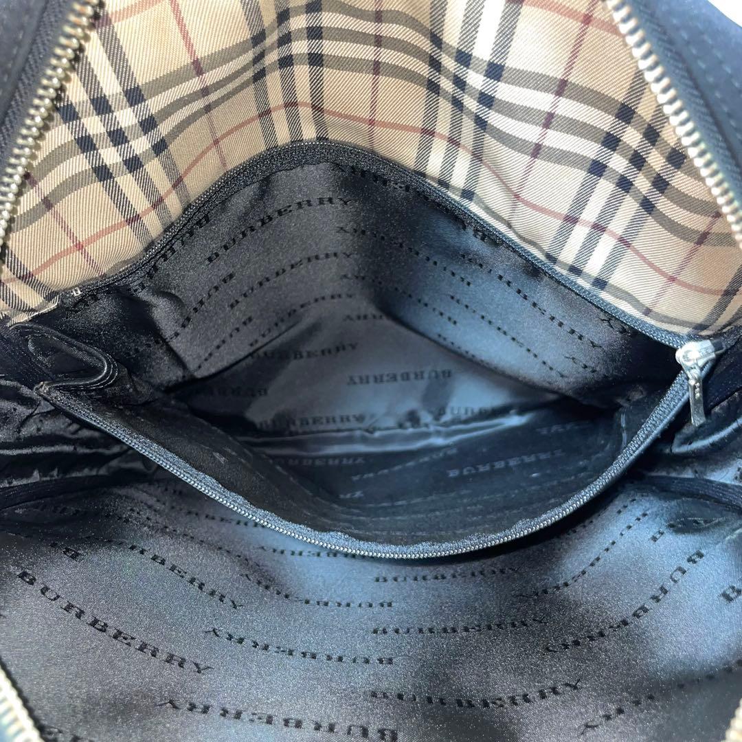 【美品】Burberry バーバリー　ショルダーバッグ　ナイロン　ブラック　2層