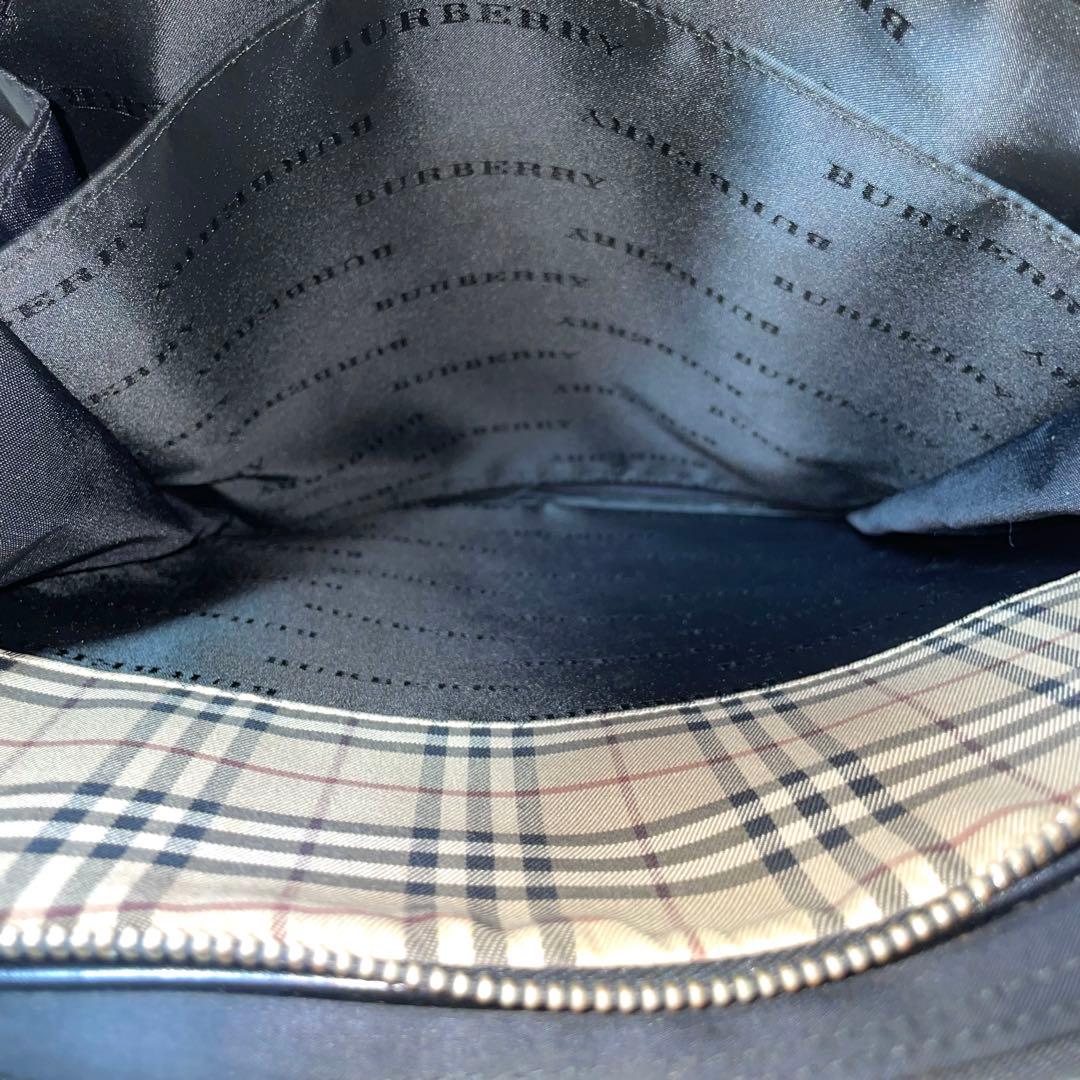 【美品】Burberry バーバリー　ショルダーバッグ　ナイロン　ブラック　2層