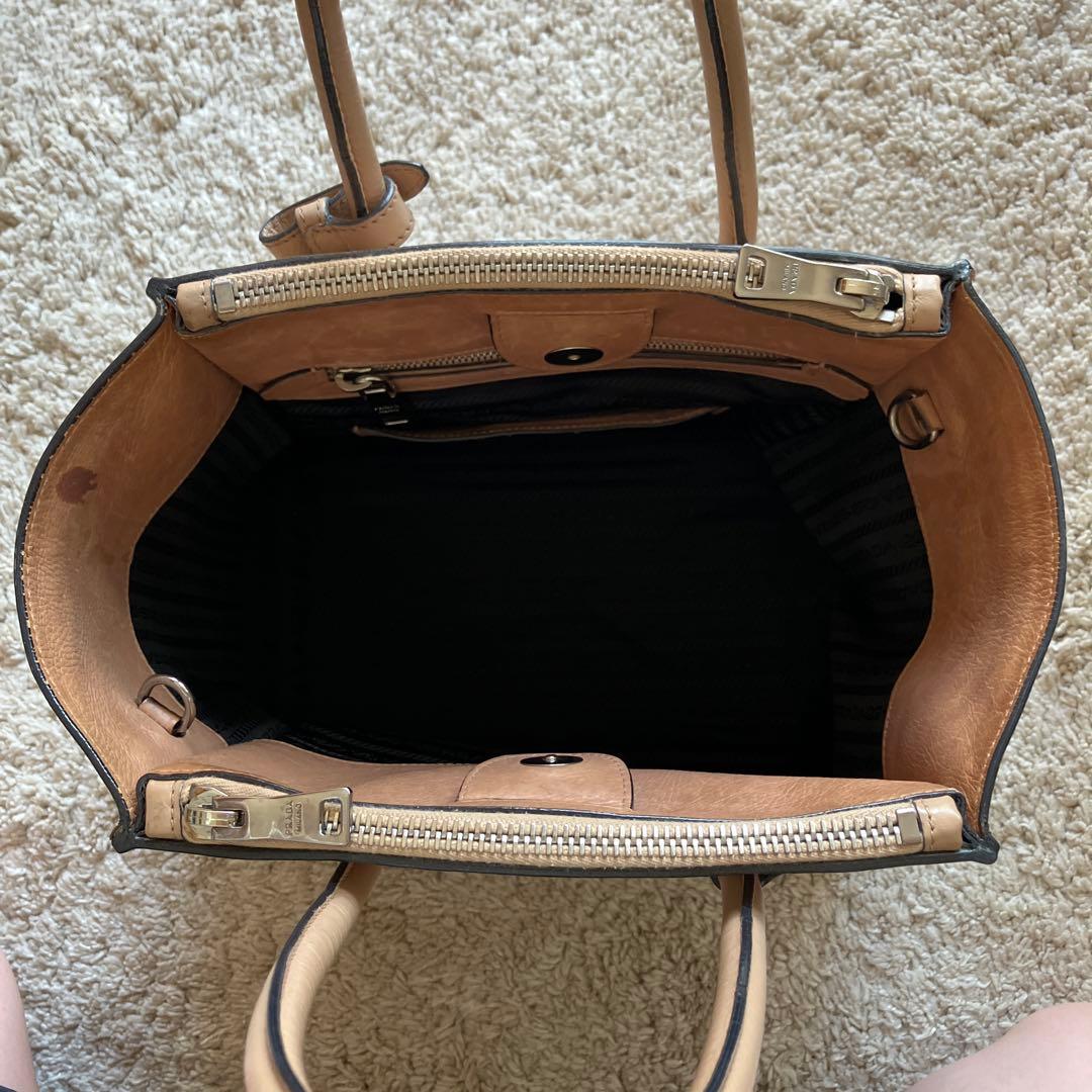 プラダ　バッグ