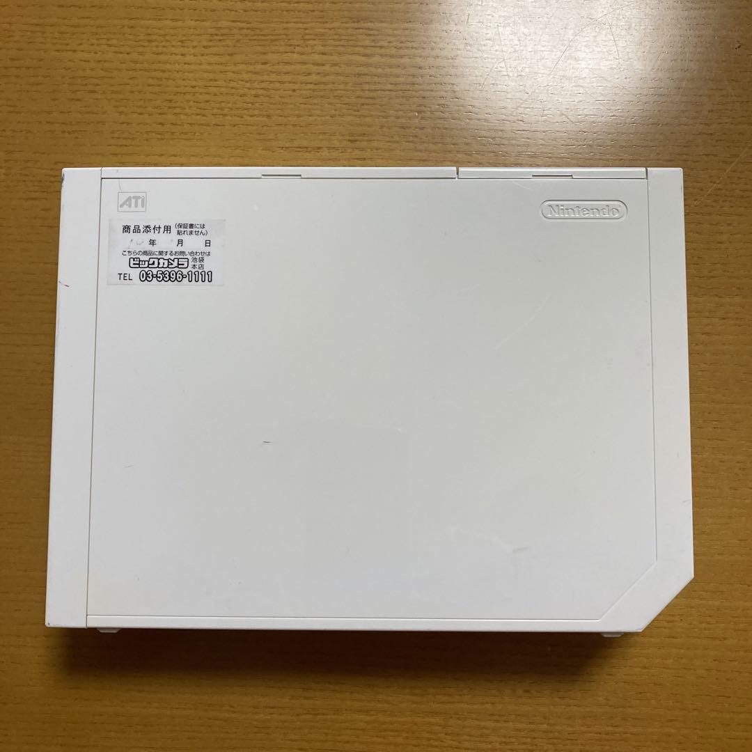Wii本体+コントローラー2ヶ ソフトセット
