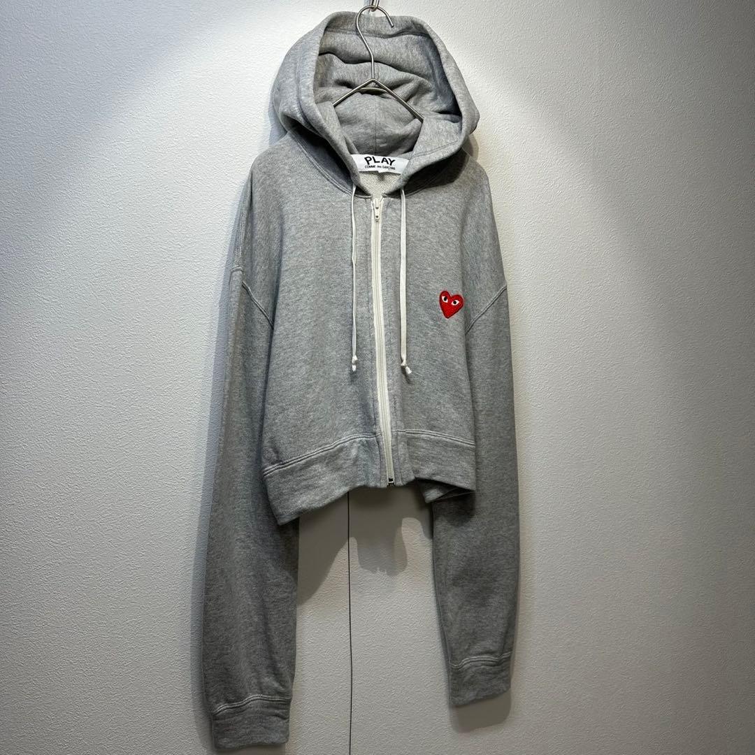 希少 美品 プレイ コムデギャルソン ハート アイ パッチ ショート パーカー 希少 美品 プレイ コムデギャルソン ハート アイ パッチ ショート パーカー