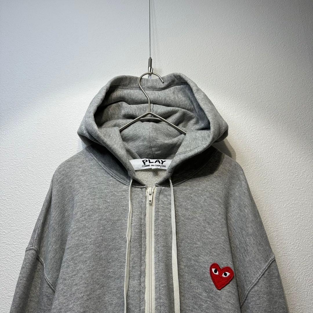 希少 美品 プレイ コムデギャルソン ハート アイ パッチ ショート パーカー 希少 美品 プレイ コムデギャルソン ハート アイ パッチ ショート パーカー