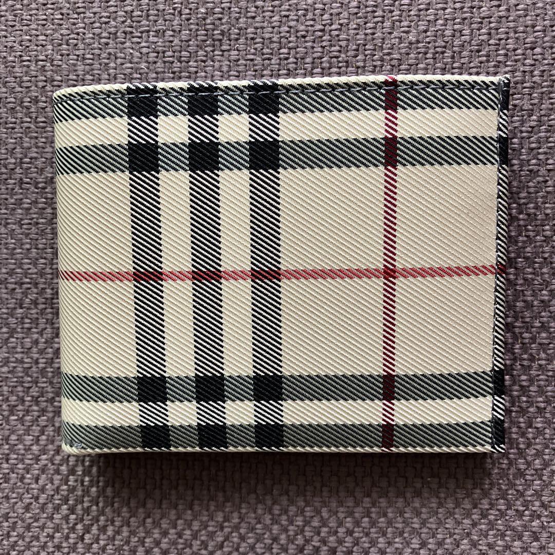 BURBERRY チェック柄 二つ折り財布 Burberry チェック柄 二つ折り財布 - メルカリ