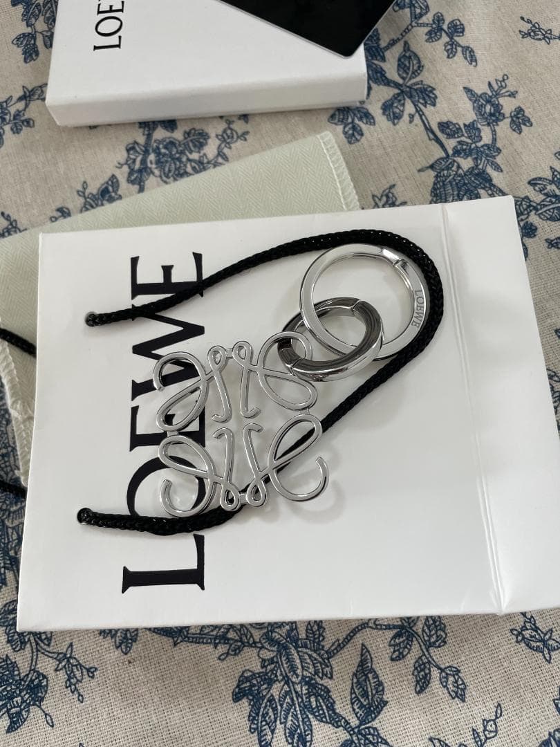 自家保管LOEWE ロエベ　アナグラム　バッグチャーム　キーホルダー
