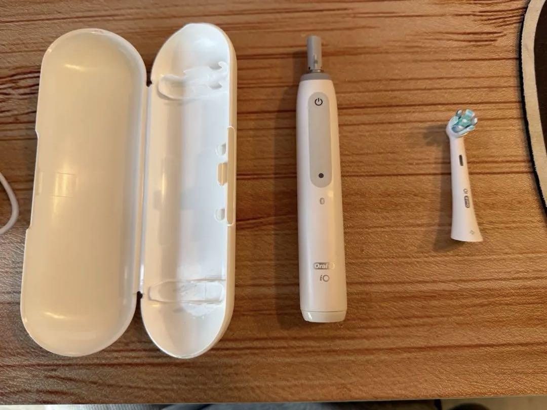 Oral-B iO4電動歯ブラシ 本体