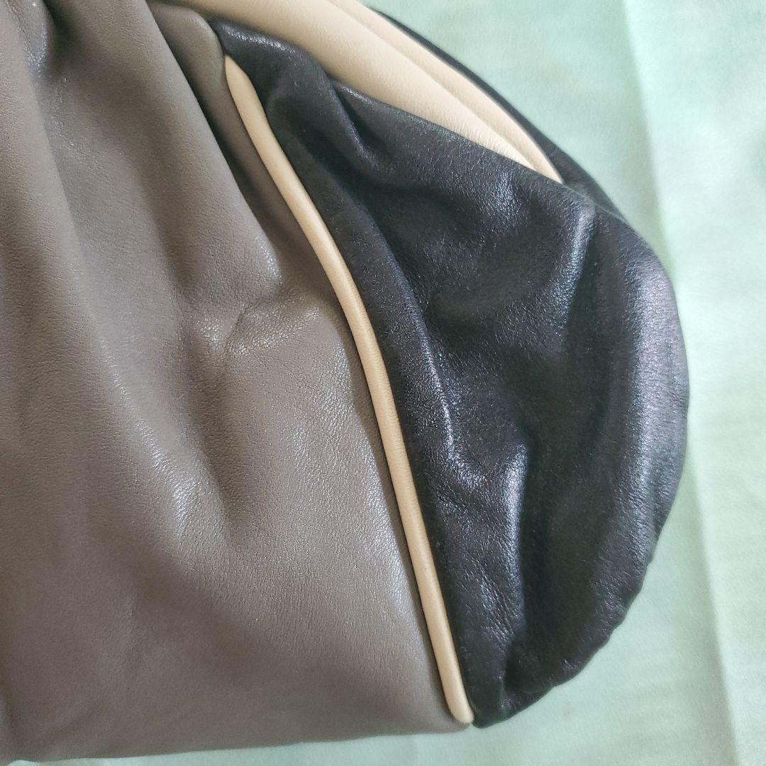 FURLA レザークラッチバッグ グレー 黒 ベージュ